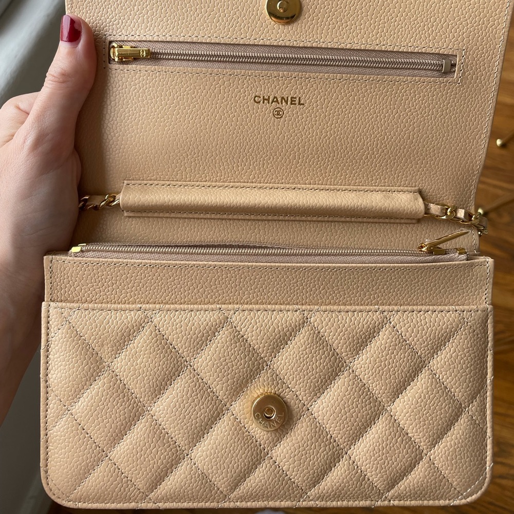 Brand new Beige Chanel Wallet on a Chain - Picture 2 of 6